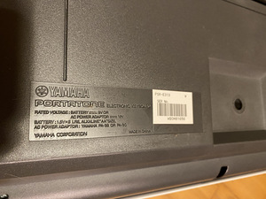 Синтезатор YAMAHA PSR-E313 (8 фото из 9)