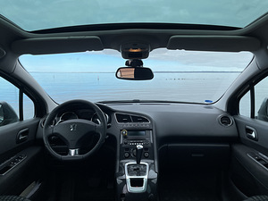 Peugeot 5008 DIISEL / AUTOMAT / PANORAMA (11 фото из 15)