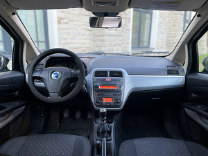 Fiat Punto / ÜV 08.2024 (11 foto / 15)