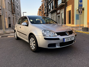 VOLKSWAGEN GOLF 5 / 1 OMANIK / ÜV 08.2025 (2 foto / 15)