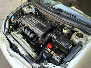 TOYOTA COROLLA FACELIFT / TÜV 11.2025 (6 foto / 15)