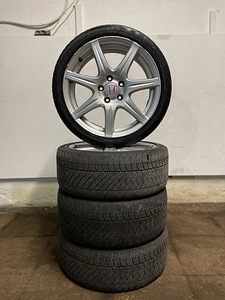Honda Type R 18 + Continental 225/40R18 M+S (1 foto / 10)