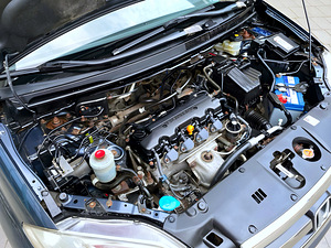 HONDA F-RV / AUTOMAAT / AVARIIVABA / ÜV 06.2026 (5 foto / 15)