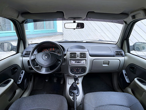 RENAULT THALIA / ROOSTEVABA / ÜV 02.2026 (9 foto / 15)