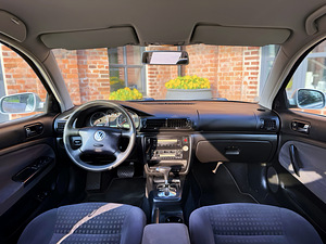 VOLKSWAGEN PASSAT B5.5 FACELIFT / ВЕЛЮР / АВТОМАТ (10 фото из 15)