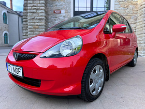 HONDA JAZZ / AUTOMAAT / REGTASU MAKSTUD / ÜV 03.2026 (2 foto / 15)