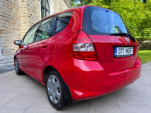 HONDA JAZZ / AUTOMAAT / REGTASU MAKSTUD / ÜV 03.2026 (4 foto / 15)