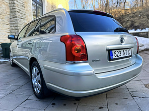 TOYOTA AVENSIS / AUTOMAAT / ÜV 05.2026 (3 foto / 15)