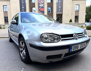 VOLKSWAGEN GOLF 4 / COMFORT / TÜV 12.2026 (2 foto / 15)