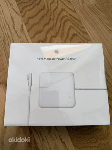 Apple 45W MagSafe Power Adapter