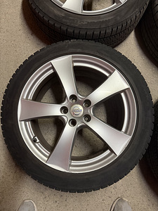 Volvo r18 (1 фото из 6)