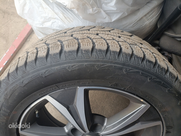 Originaalsed valuveljed naastrehvidega Toyota CHR-le