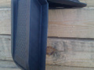 Plastist kaitsenurk. Lindid lasti kinnitamiseks. (3 foto / 4)