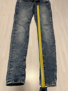 Guess джинсы s.26 (2 фото из 3)