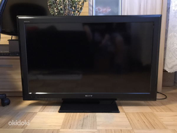 Телевизор Sony Bravia, 40" = 102 см (фото #1)