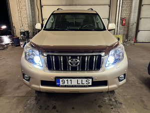 Toyota Land Cruiser (4 foto / 9)