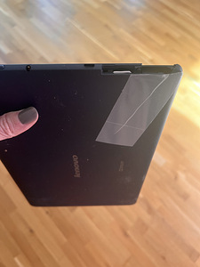 Lenovo планшет (2 фото из 3)