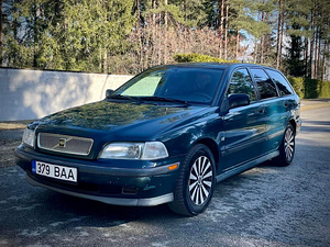 Autorent Volvo V40 (1 foto / 9)