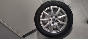 Toyota Avensis T27 veljed rehvidega R16 5x114.3 (1 foto / 8)