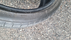 235/35/19 suverehvid (3 foto / 4)