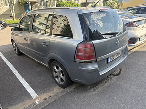Opel zafira (2 foto / 2)