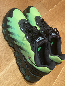 Nike Air Max Dn8 Black Green Strike Men's (3 foto / 3)