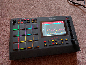 AKAI MPC Live II (1 foto / 1)