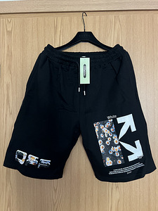Off-White шорты XL (1 фото из 4)