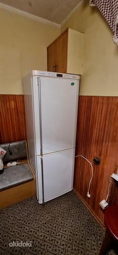 Современный холодильник Samsung NO FROST (фото #1)