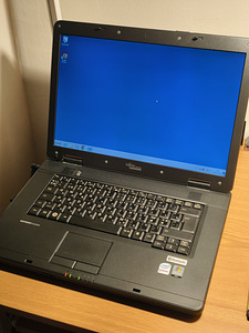 Sülearvuti Fujitsu-Siemens Esprimo V5505, 15.4" (1 foto / 5)