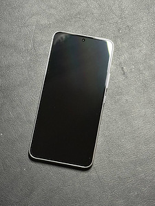 Samsung S22 256Gb (2 foto / 4)