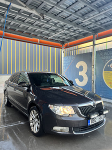 Skoda superb 2.0 125kw manu (11 foto / 12)