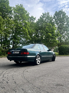 Mercedes-Benz E320 cdi (4 foto / 11)