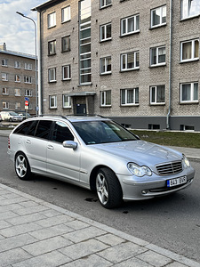Mercedes Benz c200 2008 (5 foto / 15)