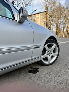 Mercedes Benz c200 2008 (7 foto / 15)
