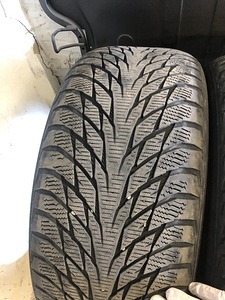 NOKIAN Hakkapeliitta R2 4tk 245/45 R19 M+S (7 foto / 7)
