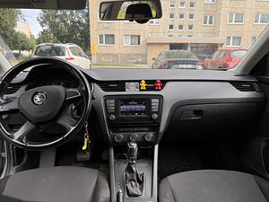 Škoda Octavia (6 фото из 7)