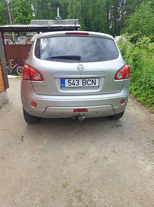NISSAN QASHQAI (6 foto / 9)