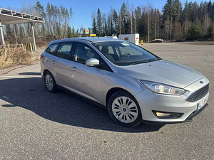 Ford Fokus 2015 (3 foto / 9)