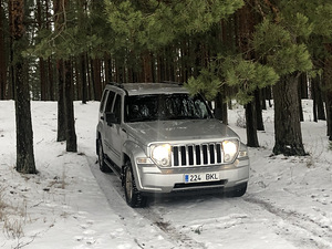 JEEP CHEROKEE Kk (3 foto / 8)