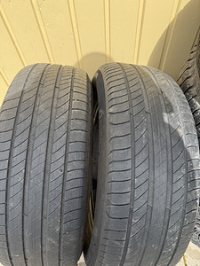 215/60R17 Michelin primacy 4