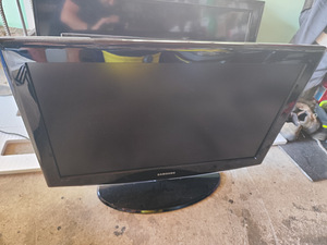 Televiisorid 5tk (4tk varuosadeks/tegemiseks) (2 foto / 9)
