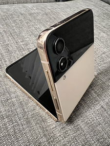 Samsung Galaxy Z Flip 4 5G-128GB Pink Gold (3 foto / 8)