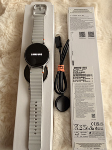 Samsung Galaxy Watch 7 LTE 44mm (2 foto / 3)