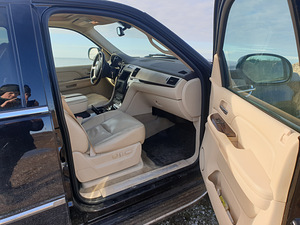 Cadillac escalade 2011 B+G (9 foto / 9)