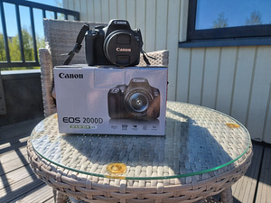 Canon EOS 2000D + 18-55mm III Kit , Garantiiga (2 foto / 3)