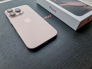 iPhone 16 Pro 256GB Desert Titanium (1 foto / 3)
