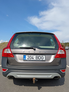 Volvo XC70 T6 2011 (2 foto / 12)