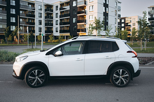 Peugeot 2008 Allure Plus (2017) 89000km (2 foto / 15)