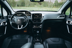 Peugeot 2008 Allure Plus (2017) 89000km (7 foto / 15)